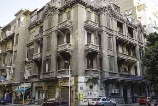 الشقق المغلقة