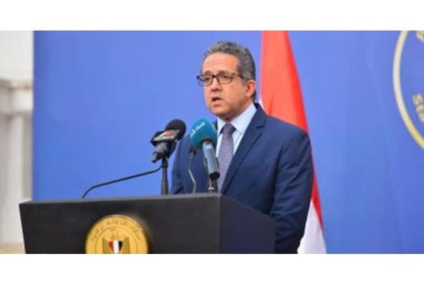 وزير السياحة