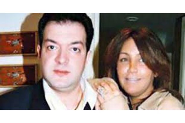 الفنانة ذكرى مع زوجها قبل  وفاتها
