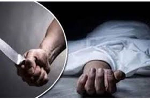 بطعنات نافذة في القلب ينهي حياة عشيق والدته
