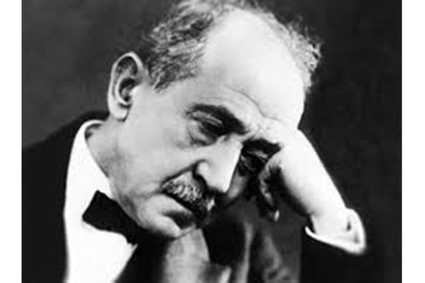 تدوينة مثيرة للمغامسي عن أحمد شوقي : أول من فعل هذا الشيء