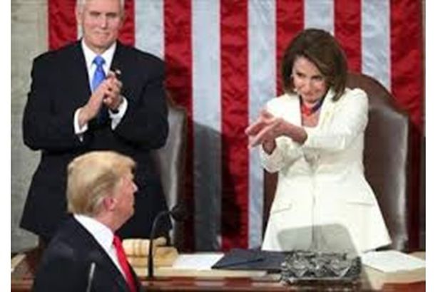 بعد الفيديو المسرب .. ترامب يصف بيلوسي بالمجنونة
