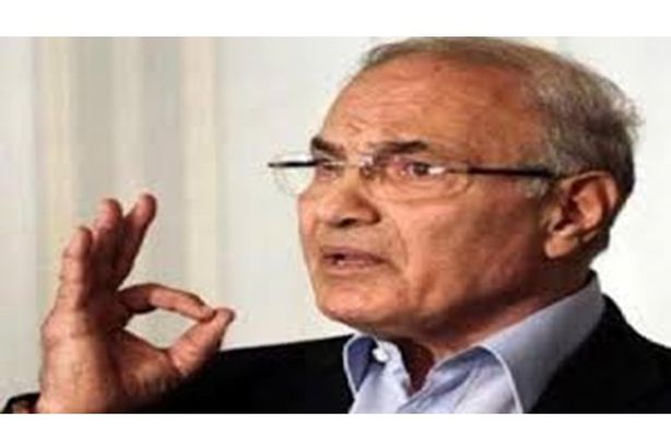 شفيق في إعادة محاكمة "أرض الطيارين" : محصلش يا افندم"
