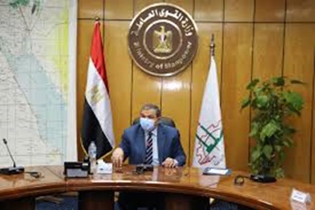 وزير القوي العاملة