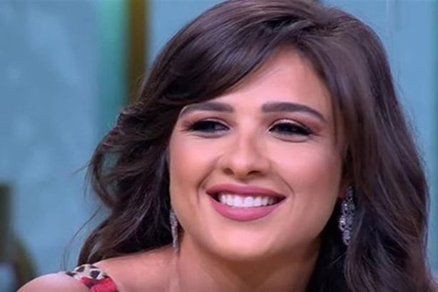 ياسمين عبد العزيز