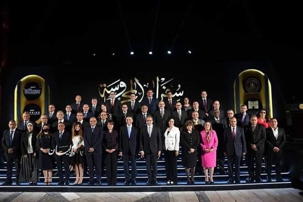 وزير السياحة و60 سفير مصري