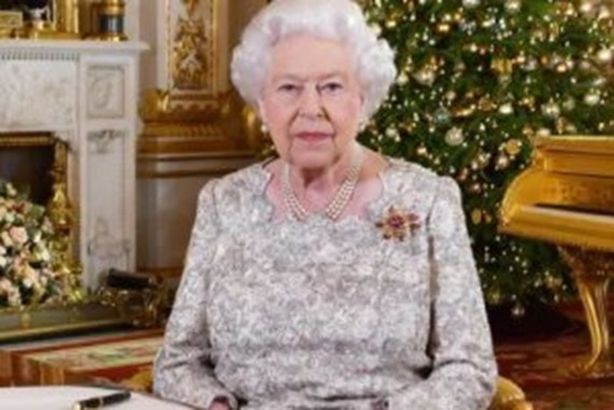 الملكة اليزابيث