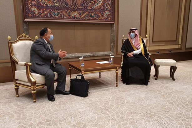 وزير المالية المصري ونظيره السعودي