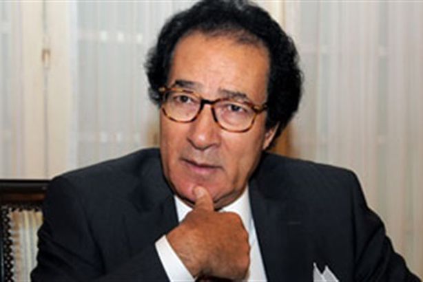 فاروق حسني: "الإخوان" يحرقون البلاد