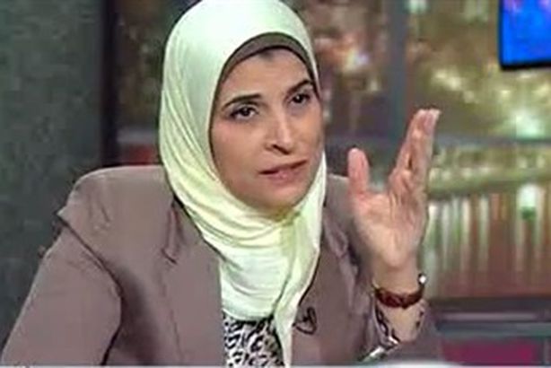 "الحوفي": بكيت لرفضي قرار الإفراج عن النشطاء