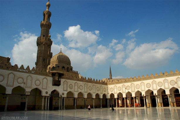 الأزهر يحذر من عواقب الإنتهاكات بالأقصى