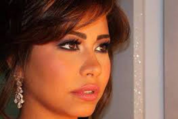 مفاجأة.. شيرين عبد الوهاب ترضخ لشريف منير وتعتذر له ولزوجته