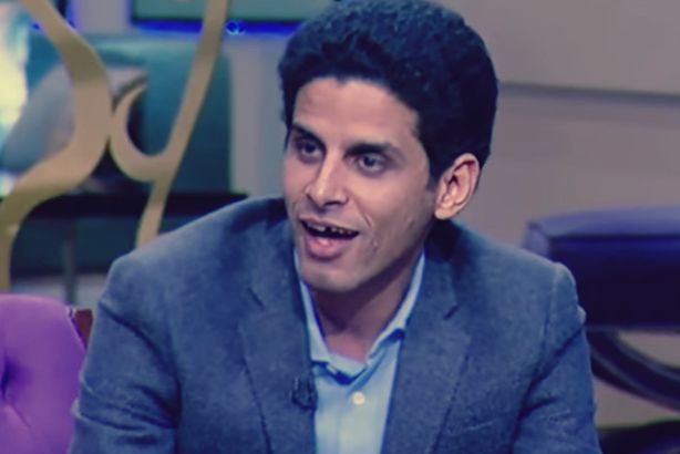 شاهد.. ما فعلته معجبة مع "حمدي الميرغني"