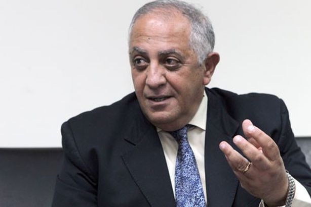 المستكاوي لسمير زاهر: «كفاية كده»