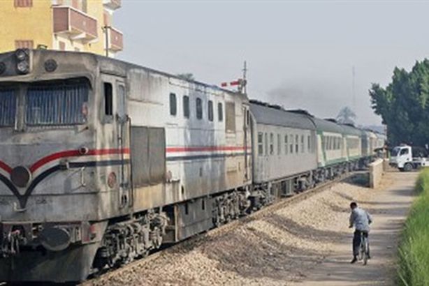 قطار يدهس مواطنا بعد صلاة العيد بالإسماعيلية 