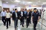 وزير الداخلية يتفقد مركز حدود جابر