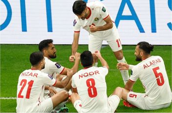 لاعبي المنتخب الوطني