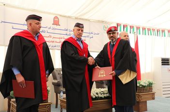 رعى مدير الأمن العام، اللواء الدكتور عبيد الله المعايطة، اليوم الاثنين، حفل تخريج الفوج العشرين لطلبة برنامج الماجستير في أكاديمية الشرطة الملكية، الذي ينفّذ بالتعاون مع جامعة مؤتة في عدد من التخصّصات