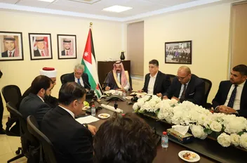 وزير النقل يبحث مطالب شركات النقل السياحي والنقل الدولي خلال موسم الحج
