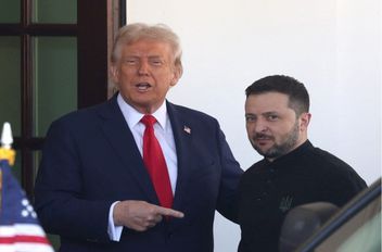 الرئيس الأمريكي دونالد ترامب والرئيس الأوكراني فولوديمير زيلينسكي