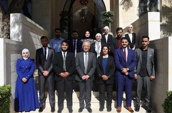 خلال لقائه وفدا من أبناء عشيرة الزيادي وشباب "أفق التغيير"
