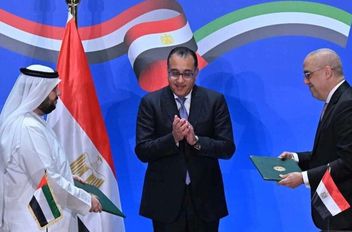 الإمارات تضخ 22 مليار دولار في مصر