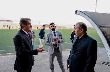 وزير الشباب يتفقد عدداً من المراكز الشبابية في إربد ومجمع جرش الرياضي