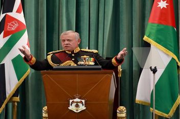 غزيون تابعوا خطاب العرش: شكرًا للملك على كل ما فعله لنبقى أحياء