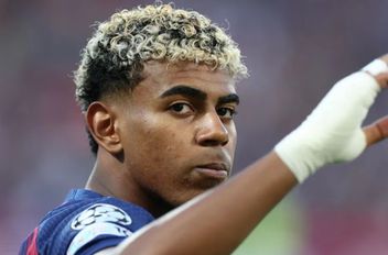 برشلونة يستعين بـ"الرجل الخبير" لتقويم سلوك نجمه يامال