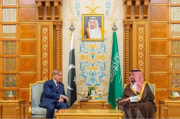 تعاون اقتصادي جديد بين السعودية وباكستان لتعزيز الاستثمار والتجارة