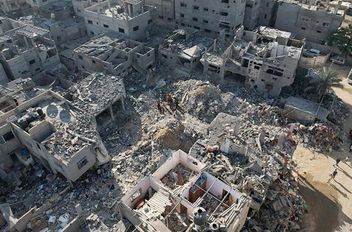 إسرائيل ألقت 200 ألف طن من المتفجرات على غزة
