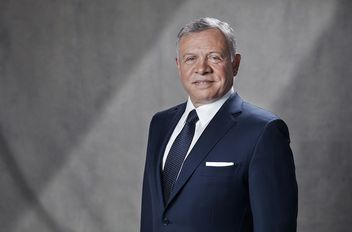 الملك يعود إلى أرض الوطن
