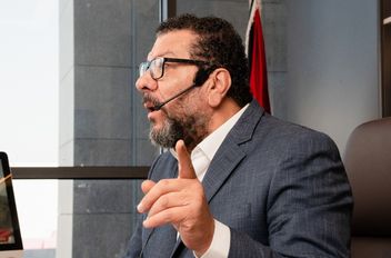 فا
