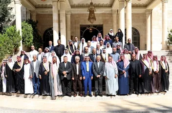 خلال لقائه وفدا من عشائر بئر السبع وممثلين عن جمعية الرواد للفنون التشكيلي
