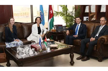 بحث سبل التعاون الأكاديمي بين "العلوم والتكنولوجيا" والسفارة السويسرية