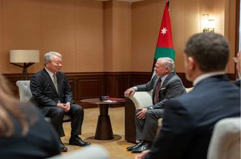 الملك يبحث مع رئيس وكالة جايكا اليابانية توسيع الشراكة
