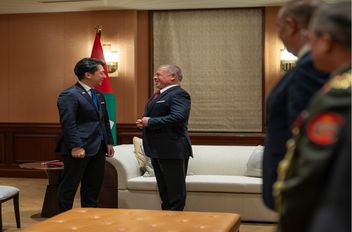 جلالة الملك عبدالله الثاني يلتقي في طوكيو وزير الدفاع الياباني.