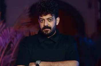 وفاة مطرب مصري بعد إصابات بالغة بسبب حادث سير