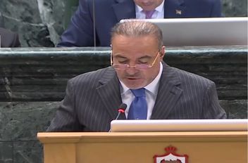 وزير المالية عبد الحكيم الشبلي