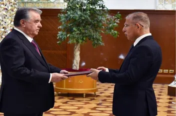 السفير الأردني حمزة العمري يقدم أوراق اعتماده لرئيس طاجيكستان