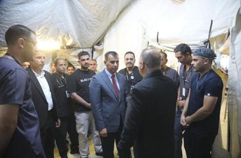 طواقم المستشفى الميداني الأردني جنوب غزة/8 تباشر أعمالها