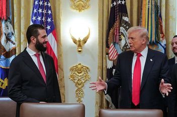 الرئيس دونالد ترامب مع الرئيس السوري أحمد الشرع