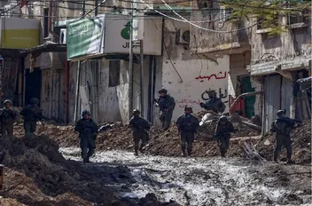 الاحتلال يطلق النار داخل مخيم طولكرم
