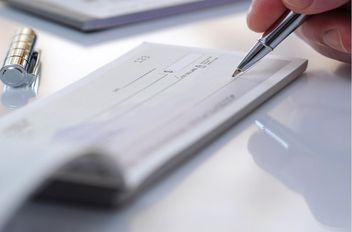 15 ألف شيك مرتجع الشهر الماضي بقيمة 80 مليون دينار