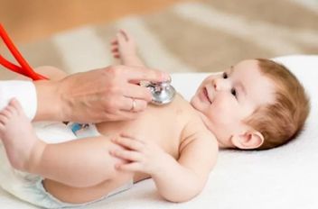 طبيب أردني يحذر من إجراء طبي للأطفال مع دخول الشتاء