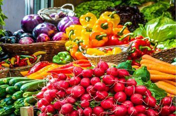 الوكيل الإخباري-    بلغت كميات الخضار الواردة إلى سوق الجملة المركزي التابع لأمانة عمان الكبرى، اليوم الأحد، 1928 طنا فيما بلغت كمية الفواكه 593، والورقيات 284.

