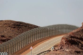 إسرائيل تكشف رسميًا عن خطتها على حدود مصر
