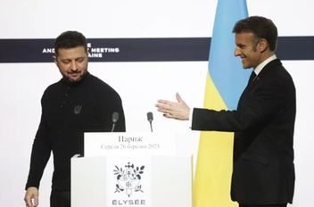 فرنسا وأوكرانيا يوقعان "إعلان نوايا" لشراء كييف 100 طائرة رافال 
