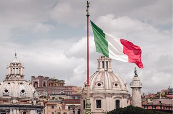 قتيلان بانزلاق تربة في شمال إيطاليا

