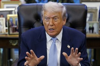 الرئيس الأمريكي دونالد ترامب